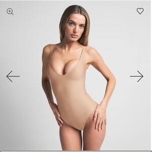 NWT SKIMS UNLINED PLUNGE THONG BODYSUIT Tan Bodysuit Sz S